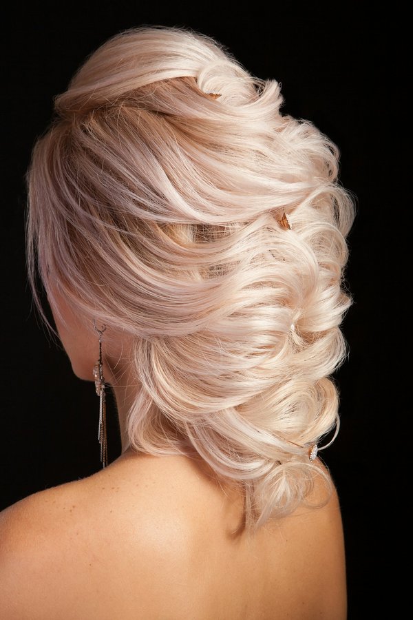 Comment choisir la coiffure parfaite pour une forme de visage carrée ?